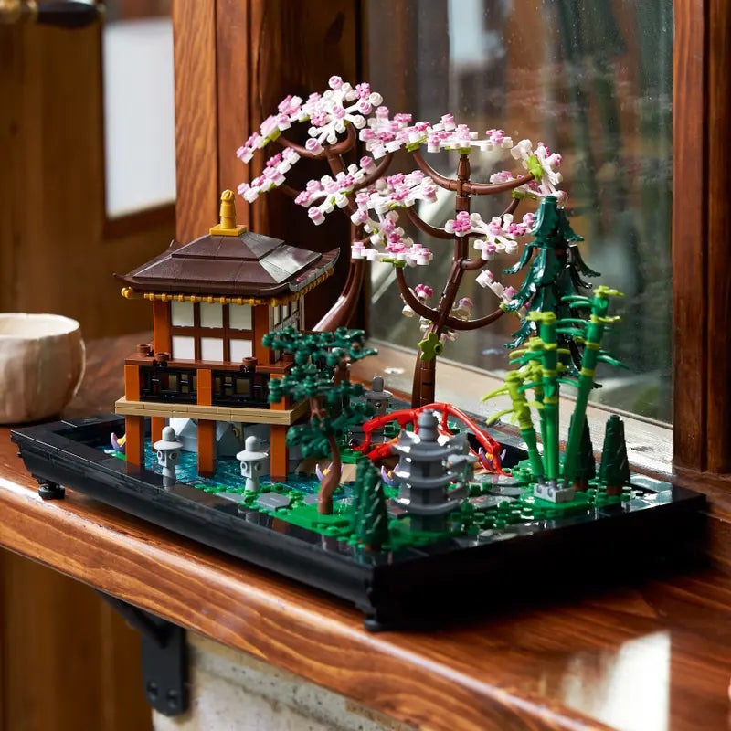 LEGO: Tranquil Garden