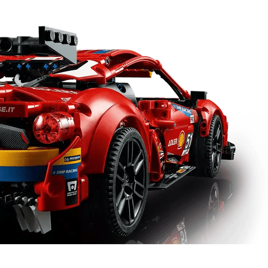 LEGO: Ferrari 488 GTE “AF Corse #51”