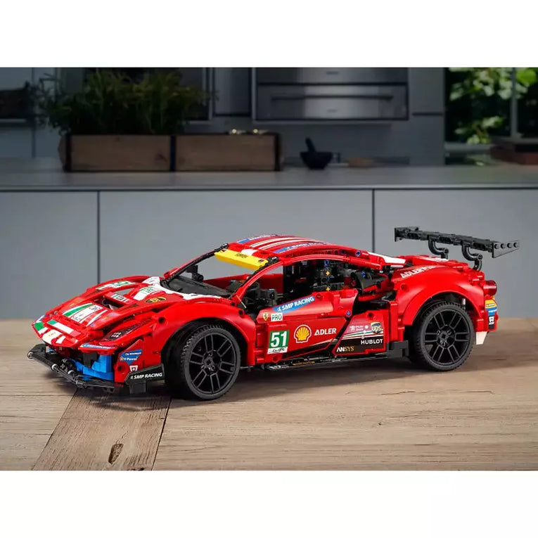 LEGO: Ferrari 488 GTE “AF Corse #51”