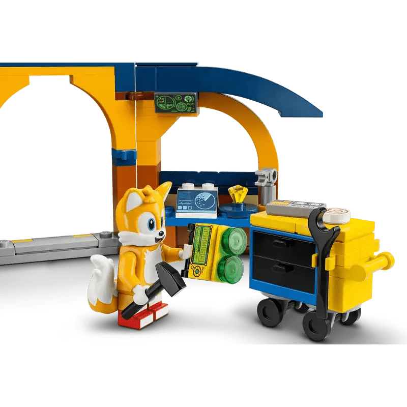 LEGO: Tails' Workshop and Tornado Plane